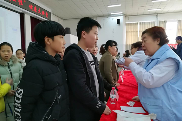 我院开展关注肾脏病关爱女性健康知识大讲堂暨义诊活动 我院开展关注肾脏病关爱女性健康知识大讲堂暨义诊活动